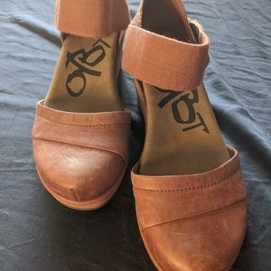 Adorable, comfortable wedges